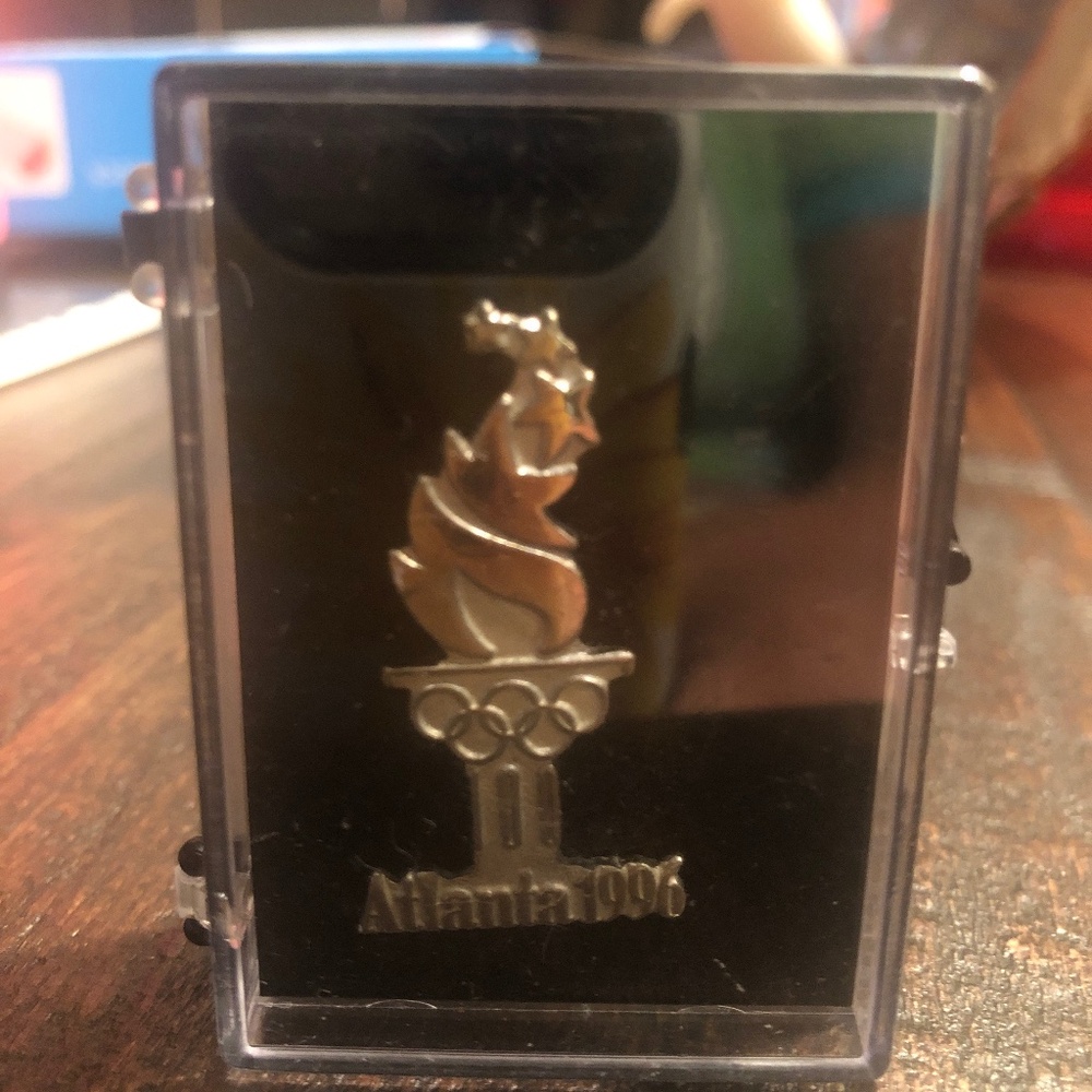 1996 Atlanta Olympic Collector Pin Torch Flame rings stars in Case